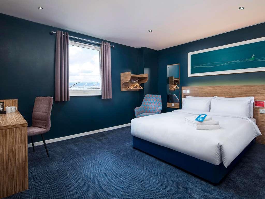 Travelodge Wincanton Room photo