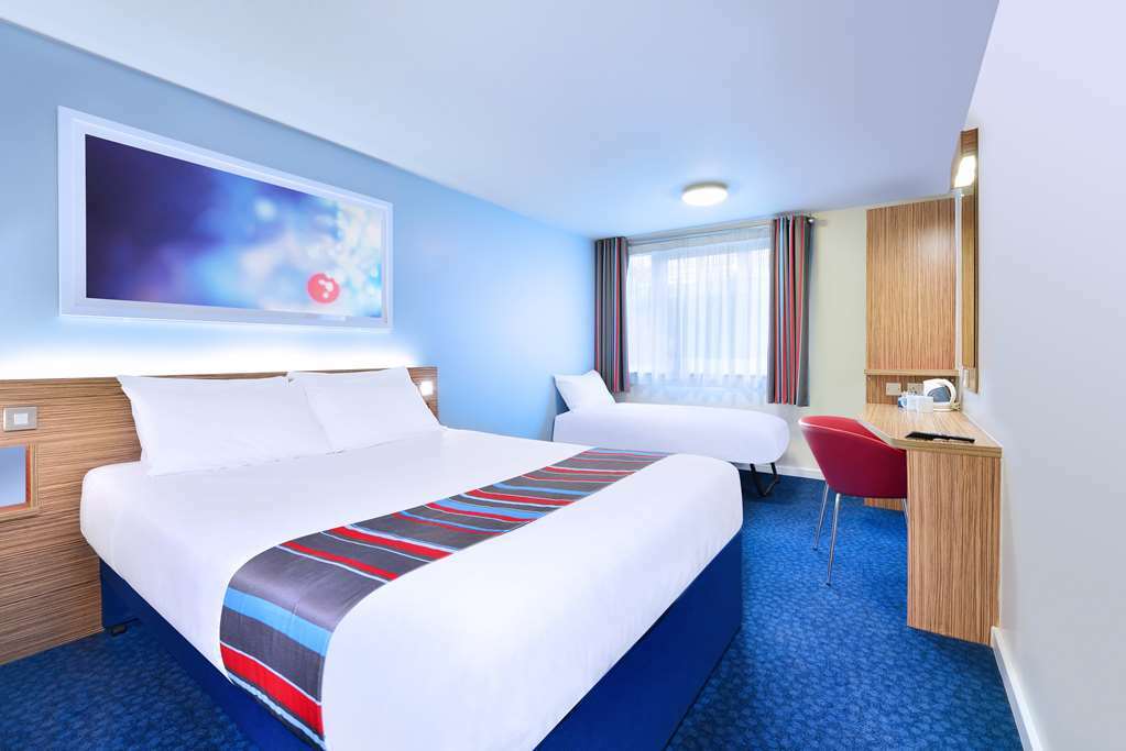 Travelodge Wincanton Room photo